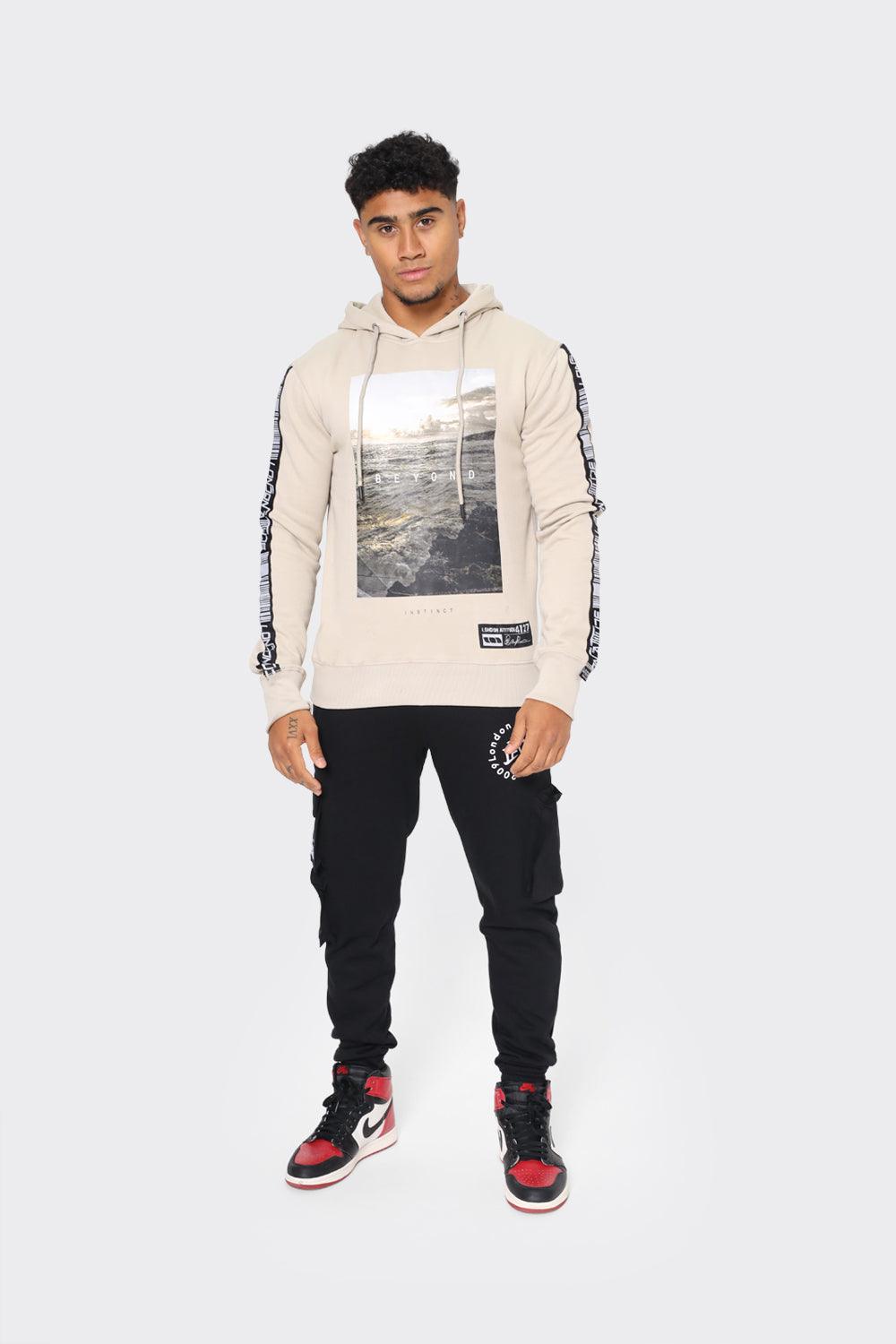 London Attitude Men Graphic Print Hoodie with Taped Sleeve - London Attitude