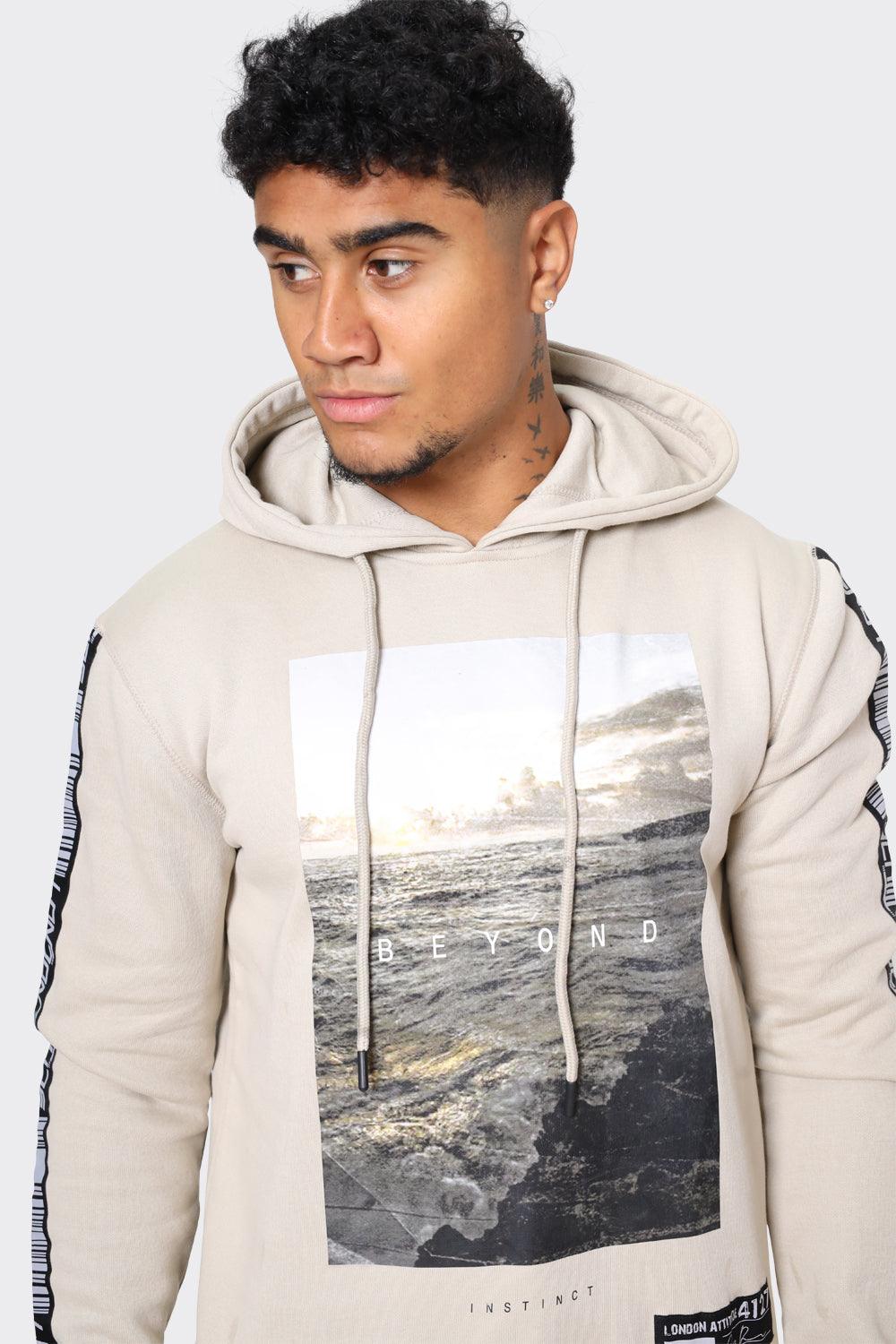 London Attitude Men Graphic Print Hoodie with Taped Sleeve - London Attitude